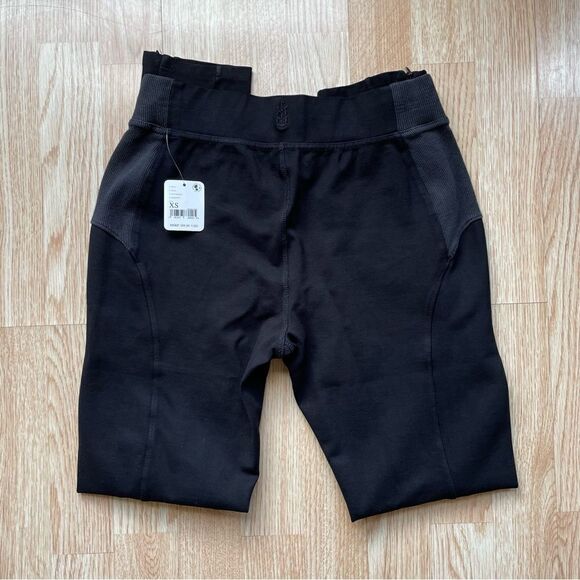 NWT Free People Movement Black Ankle Zip Ponte Leggings - Size: XS - Picture 5 of 11